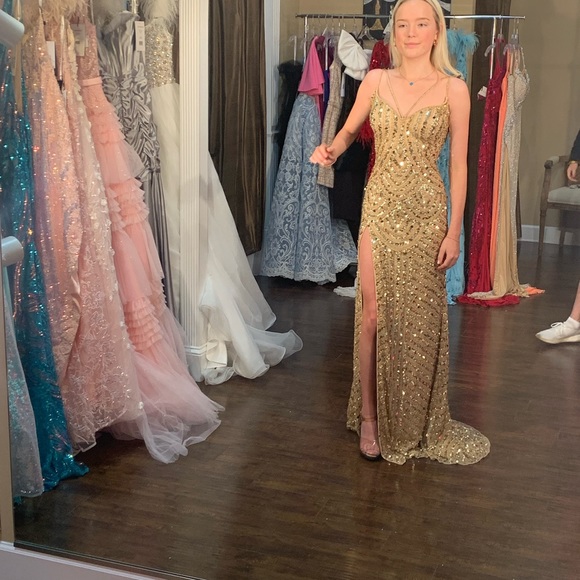 Brand new haven’t worn yet size 2 - Picture 2 of 2